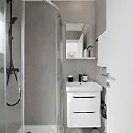 Family Friendly House With A Swimming Pool - 23021