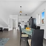 Family Friendly House With A Swimming Pool - 23021 Vodice
