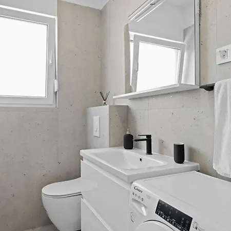 Family Friendly House With A Swimming Pool - 23021 Vakantiehuis *