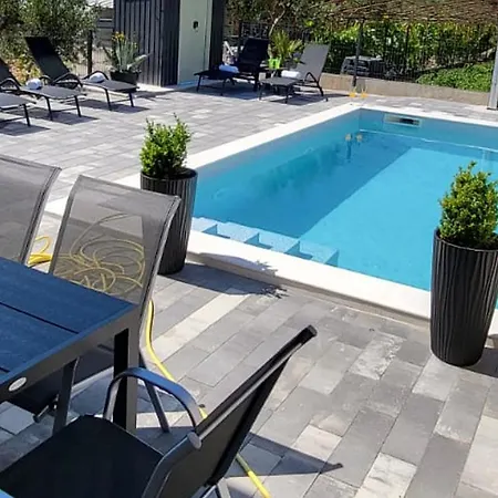 Family Friendly House With A Swimming Pool - 23021 * Vodice