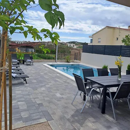 Nyaraló Family Friendly House With A Swimming Pool - 23021 Vodice