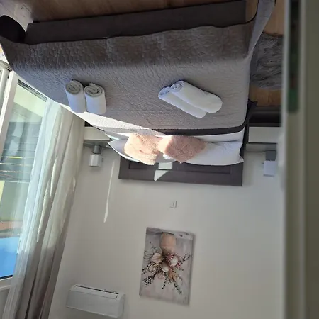 Family Friendly House With A Swimming Pool - 23021 *