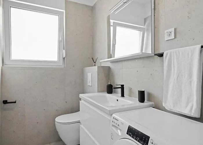 Family Friendly House With A Swimming Pool - 23021 Vikendica *